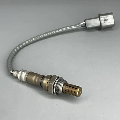 For 1991-1997 Infiniti Q45 2269064U08 OE GENUINE Lambda Oxygen Sensor - Image 1 of 4