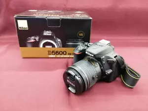 Nikon D5600 Objektiv-Kit 18–55 VR digitale Einzelspiegelreflexkamera