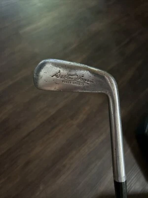 Walter Hagen Power Groove Long Hosel Crown Putter RH Fluted Pyratone Steel - Image 1 of 4