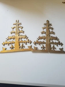 MESA CONECTORA DE LATÓN DE SEGUNDA MANO ÁRBOL DE NAVIDAD PÁJAROS Y ELFOS 7,75" DE ALTO - Imagen 1 de 5