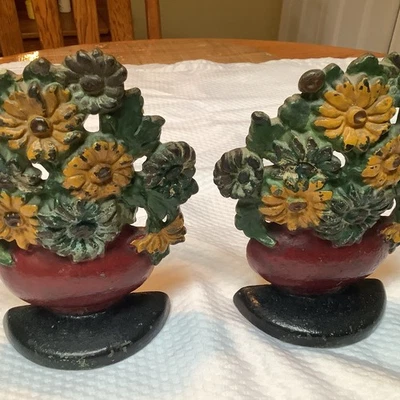 Excellent Pair (2) HUB/Clone DAISY BOWL DOORSTOP - 7" X6” ORIG. PAINT - NO RUST - Image 1 of 4