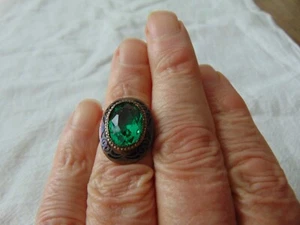 antiguo anillo victoriano cristal verde talla 5 marco esmalte oxidado azul negro - Imagen 1 de 5