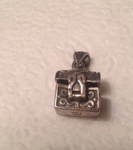 Vtg Sterling Silver Charm 1/2" Domed Top Treasure Chest opens - Picture 1 of 8