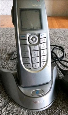 Verkaufe ein NOKIA 9300i Communicator incl 2x originalen Tischladestationen - Bild 1 von 4