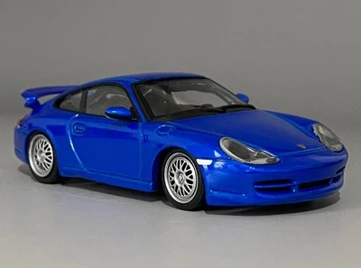 Minichamps 1/43 Porsche 911 GT3 Sauber Blau Limited Edition 430 068002 - Image 1 of 4
