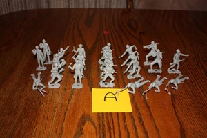 Lot of 22 MPC Light Gray German Soldiers in Eight Poses A - Andy Gard, Marx - Picture 1 of 8