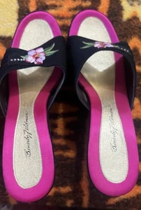 Beverly Feldman Wedge Heels Shoes 10 M Parrots ๐ฆ Black Floral Flowers Box - Picture 1 of 24