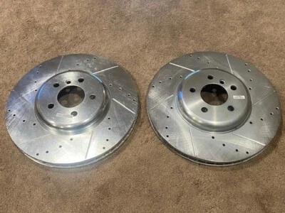  Rotores de freno BMW 750i y 550 GT Performance perforados y ranurados Foto 1 de 4