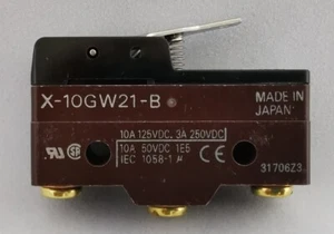 NEW X-10GW21-B / X10GW21B  Omron, SWITCH LEVER SPDT 10A SCREW - Picture 1 of 3