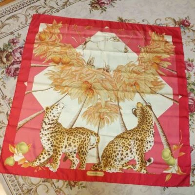 Salvatore Ferragamo Bufanda Grande Seda 85cm 33′′ Cuadrado Animal Rojo Naranja Rosa Foto 1 de 4