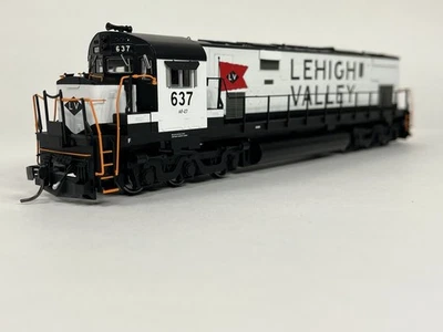 Bowser HO Scale Lehigh Valley LV Snow Bird #637 ALCo C-628 DC Powered - Image 1 of 4