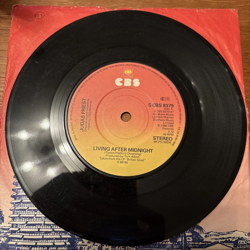 JUDAS PRIEST - LIVING AFTER MIDNIGHT -  1980  7" VINYL SINGLE - VGC Foto 1 de 1