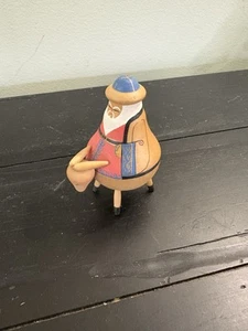 "Figura de madera de arte popular ruso hombre barba blanca montando un burro 4"" X 3""" - Imagen 1 de 8