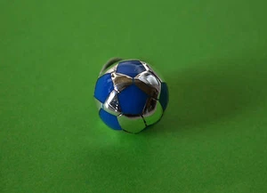 Dije colgante de pelota de fútbol azul plata esterlina .925 - Imagen 1 de 6