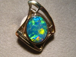 Brilliant  Opal Pendant  , Solid  14 k Yellow  Gold - Picture 1 of 11