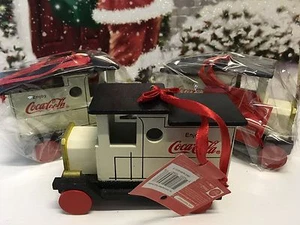 Coca-Cola Weihnachten Sammlerdeko - Coca-Cola LKW x3 - Bild 1 von 3