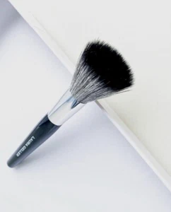 2-Laura Geller Foundation Brush New Lowest Price Sealed New Authentic BOGO FREE - Picture 1 of 1