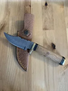 Custom Forged Damascus Fixed Blade Hunting Knife Full Tang Wood Handle Brass End - Picture 1 of 19