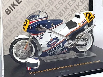 Moto Ixo escala 1/24 CLB004 - Honda NSR500 #2 W. Gardner - azul/blanco  Foto 1 de 4
