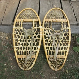 Vintage Gander Mountain Canada Snowshoes 13x29 125/175 Weight Rawhide Wood - Picture 1 of 10