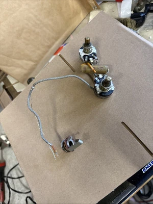 Arnés Original 1950 Original Gibson Lap Acero ES Pots para P-90 con Jack Foto 1 de 4