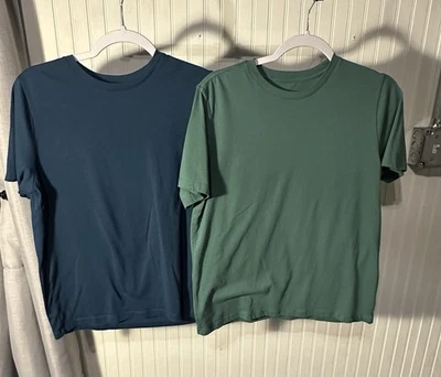 2 Boy’s Plain Tshirts Size 18 XXL - Image 1 of 4
