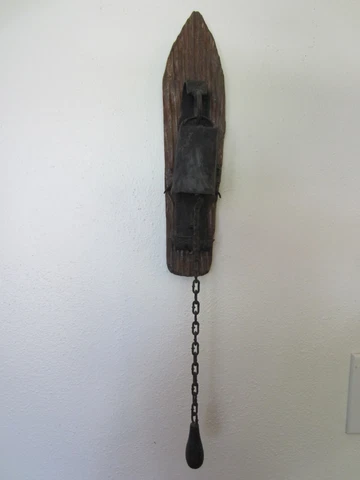 antique GARDEN PIECE Handmade in SPAIN Rustic WOOD IRON DOOR KNOCKER / GATE BELL Cover