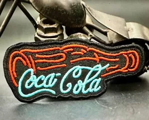 ATEMBERAUBENDER COCA COLA BESTICKTER AUFBÜGELFLICKEN IM VINTAGE-STIL... SELTEN... - Bild 1 von 2
