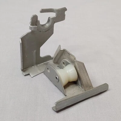 Cuna y rodillo Levolor para persianas venecianas de 2" vintage EE. UU. Foto 1 de 4