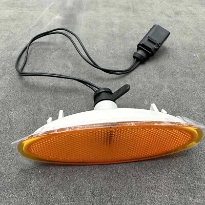 Spur Front Bumper left or right side marker light For Bentley Gt Gtc Flying - Image 1 of 4