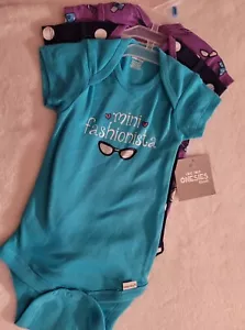 Gerber Baby 3 Pack Onesie Set new with tags Select your Size multicolor - Picture 1 of 8