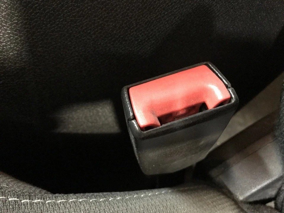 Seat Belt Front Bucket Driver Buckle Fits 13-17 ENCLAVE 2518274 Foto 1 de 1