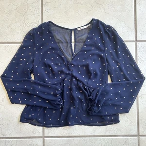 Francesca’s Mi Ami Mila Star Print Bluse blau gold Gr. Medium - Bild 1 von 6