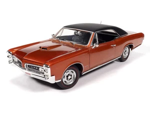 Auto World American Muscle 1966 Pontiac GTO Hardtop 1:18 AMM1346 - Picture 1 of 4