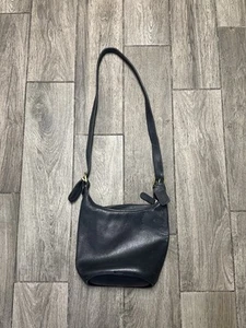 Coach Vintage Legacy Zip Shoulder Bag Black Glovetanned Cowhide Leather - Picture 1 of 9