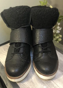 Simply Vera Sperry Black Ankle Boots Womens 8M Lace-Up Faux Leather Vera Wang - Picture 1 of 8