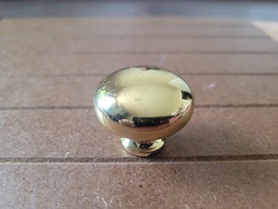 Perillas de gabinete Belwith redondas de latón pulido de 1,25 pulgadas-P771-3 Foto 1 de 4