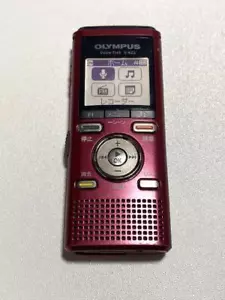 OLYMPUS Voice Trek V-822 Red IC Recorder 4GB USB FM Radio Linear PCM MP3 WMA - Picture 1 of 3