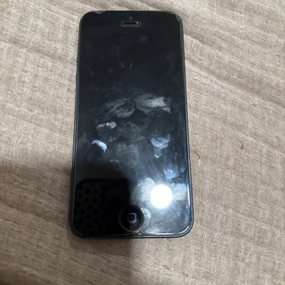 Iphone 5 For Parts - Image 1 of 3