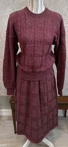 Salvatore Ferragamo Italy Womens Burgundy Knit Sweater Skirt Set Size Medium - Picture 1 of 22