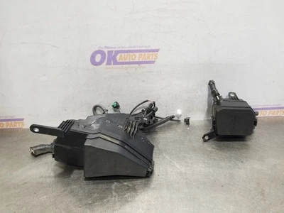 Toyota Highlander XLE 21 2021 caja de fusibles motor 3,5 L Foto 1 de 4