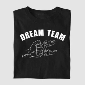 Dream Team Papa Fauststoß Herren TShirt personalisierbar Überraschung - Bild 1 von 9