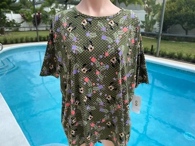 Camiseta Top LuLaRoe Disney Minnie Mouse Verde Floral Irma S Pequeña NUEVA Foto 1 de 4