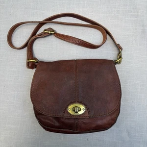 Fossil Genuine Leather Brown Crossbody Bag Adjustable Strap Pockets 8x9x2 - Picture 1 of 11