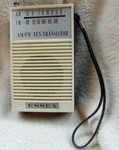 Vintage ESSEX AM/FM Ten Transistor Radio WORKS Almond Color 5" x 3" x 1 1/4" - Picture 1 of 7