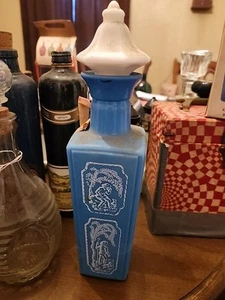 Vintage 1965 Jim Beam Blue & White Milk Glass Whiskey Decanter Bottle W/box - Picture 1 of 3