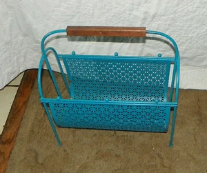 Mid Century Turquoise Metal Magazine Rack / Magazine Stand (MR-88) - Bild 1 von 4