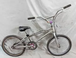 GT 1999? Bicicleta BMX Mid-School Vintage Freestyle 4130 Chromo Steel Odyssey púrpura - Imagen 1 de 24