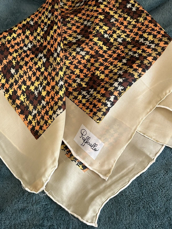 Cachecol vintage rayon e seda geométrico dourado ferrugem laranja pescoço quadrado borda enrolada - Imagem 1 de 4