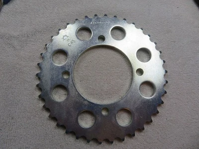 Piñón trasero 38T JTR840 Yamaha XS400 Seca XS400 Maxim 1982-1983 12R-25438-20-00 Foto 1 de 3